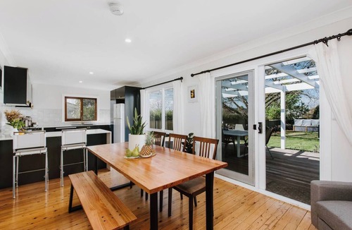 Central Mudgee Cottage | White Lavender Cottage A Mudgee Garden Escape