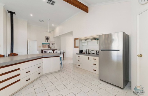Lancelin House | White Sands - Located just 300m from Lancelin’s beautiful Back Beach.