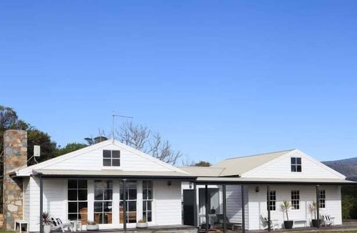 Falmouth House | White Shell Cottage | Ocean at your front door