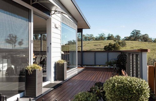 St Helens House | White Wallaby Retreat