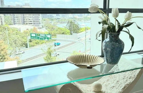 Kangaroo Point Apartment | Whole Floor Luxury APT L3 POOL*FIREWORKS*SPACIOUS* Million dollar city view!