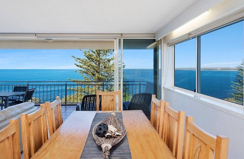 Kings Beach Apartment | Wickham Point Unit 5 Kings Beach QLD