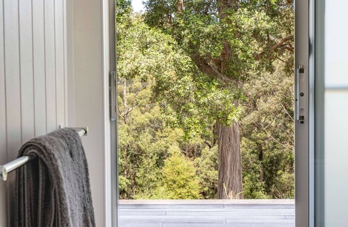 Conjola House | Wilderness Haven - luxury eco retreat with pool