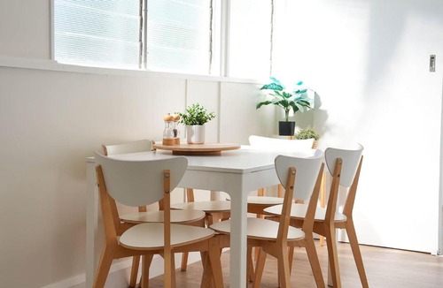 Bathurst House | William Cottage - CBD Base Cosy Family Retreat