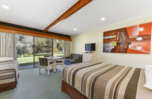 Naracoorte Hotel | William Macintosh Motor Lodge
