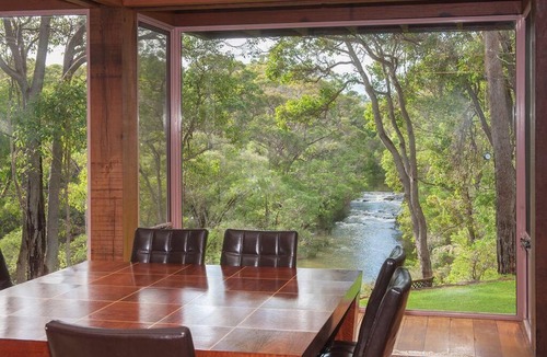 Wilyabrup House | Wilyabrup River Retreat- Flutes Estate, Margaret River