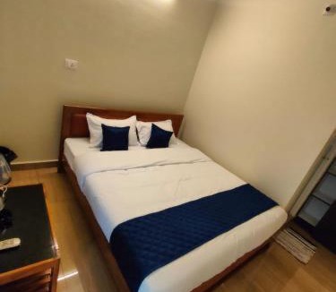 Kuilapalayam Hotel | Wind Breeze A Couple Friendly Property