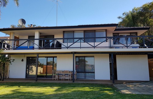 Dawesville House | Wind down in Dawesville, Mandurah
