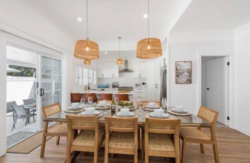 Windang House | Windang Beach Escape - Seaside Bliss with Private Pool