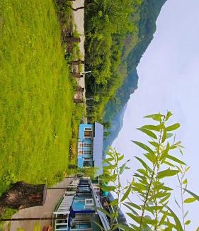 Laripora Other | windowsar river cottages