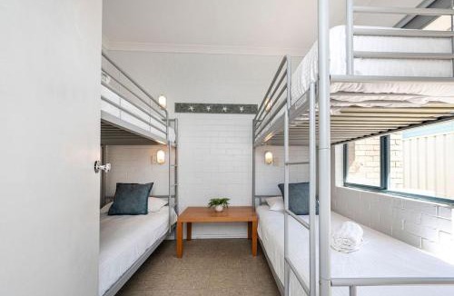 Lancelin Apartment | Windsurfer Beach Chalet 4