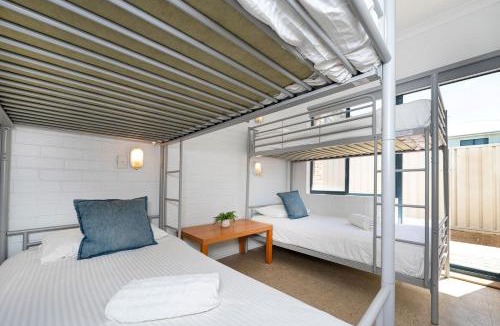 Lancelin Apartment | Windsurfer Beach Chalet 5