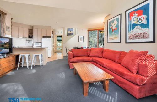 Thredbo Ski Chalet | Wintergreen 7