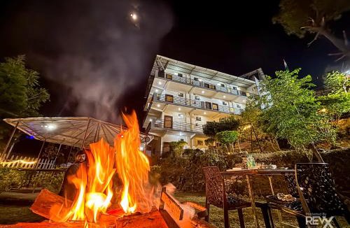 Lansdowne Hotel | Winterline Gold Resort
