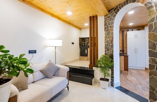 Mussoorie Villa | Wisteria Chalet