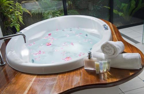 North Tamborine Cabin | Witches Falls Cottages