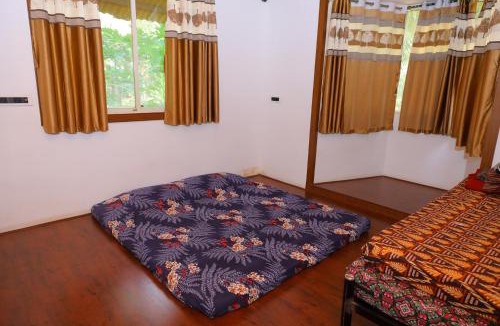 Coimbatore Villa | Wood House Near Isha And Karunya University by Shivalaya