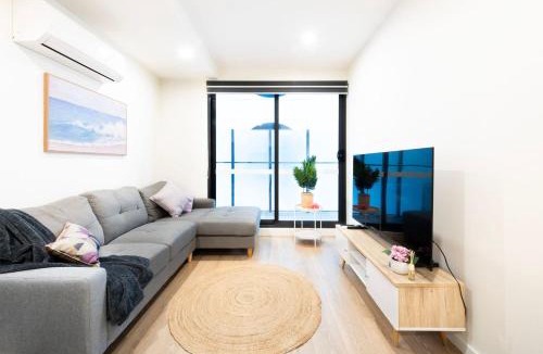 Essendon Apartment | Workers Retreat Across from Essendon Station