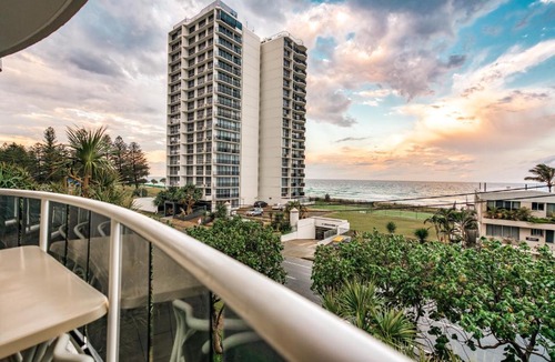 Main Beach Apartment | Xanadu Resort