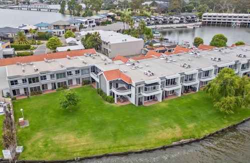 Mulwala Apartment | Yarrawonga Lakeside Apartment 43 - 4 Bedrooms