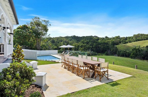 Cudgera Creek House | Yarrum Downs House - Luxury Farmstay - 5 min to beach