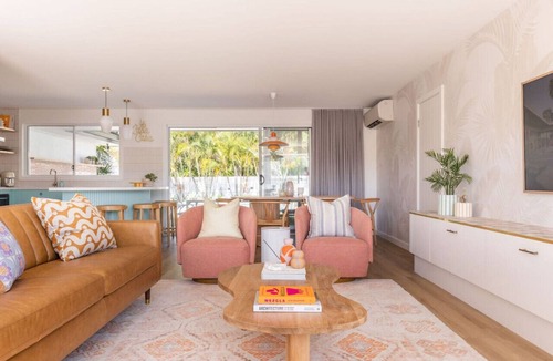 Bogangar House | Yo Caba Caba - Beach House with a Colourful Twist