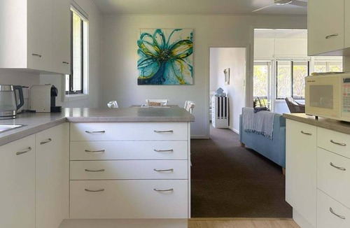 Bendalong House | Yonder ~ Hear the Sound of Waves