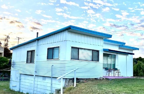 Guilderton House | Your Beach Side Winter Wonderland