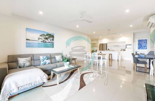 Darwin City Centre Condo | ZEN At ARRAY - 2 Bedroom Retreat in CBD