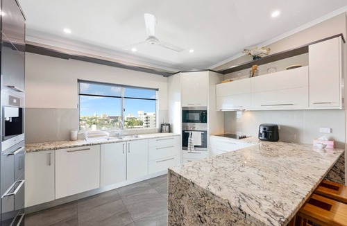 Darwin City Centre Apartment | Zen Coastline Pool - Balcony Dining - Seaview