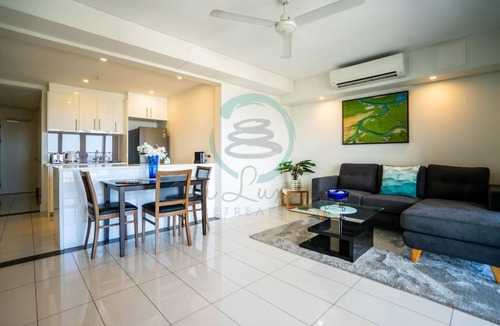 Darwin City Centre Apartment | Zen Ocean Pebble 1-br 1-ba Sea View Retreat
