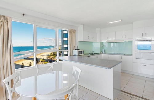 Surfers Paradise Apartment | Zenith Ocean Front Apartments