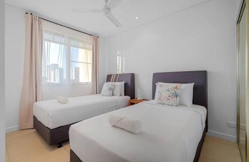 Darwin City Centre Apartment | ZenLux 4BR Waterfront Penthouse Pad 270 Panoroma