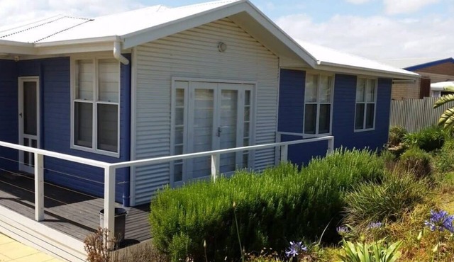 10 Barton St - Modern Beach House