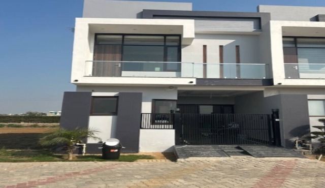 2 Bed 2 Bath, Kitchen, living Room the entire home