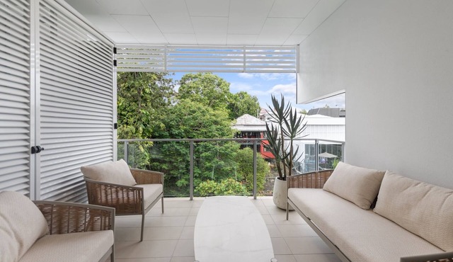 2-Bed Getaway with Shared Pool & BBQ Access