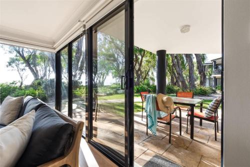2 CapeView Beachfront Geographe Bay