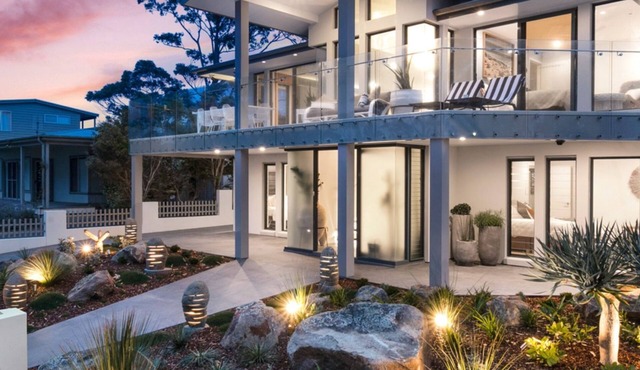4 BDR - 4PM Checkout - 250m to Beach - Outdoor spa