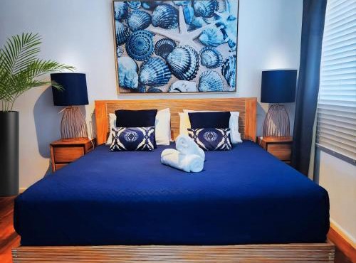 4 BDR Gardens Escape Inner City Townhouse with Secure Parking and Spa
