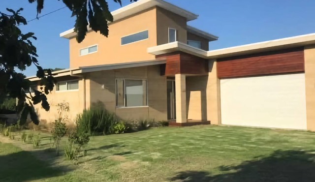 69 Beach Parade Sandy Point 3959 Stay 3 Pay 2 Winter Special
