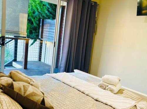 A seperate 1 bedroom bungalow