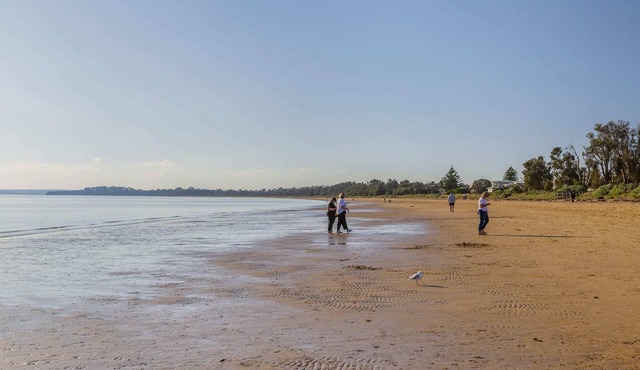 A Tranquil Getaway Just a short stroll from Coronet Bay Beach"