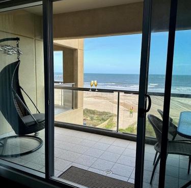 Absolute Beachfront at the Pier Glenelg