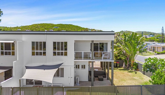 Absolute Beachfront Escape