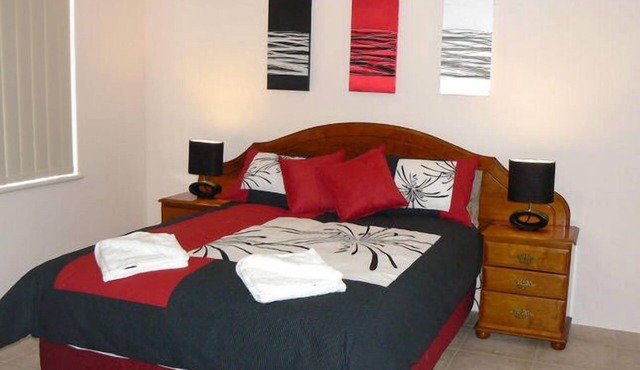 Airconditioned Geraldton Luxury Retreat