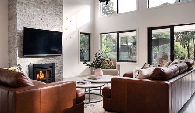 Amore ~ Hepburn Springs/Daylesford ~ Luxury, Spa, Wood Fire