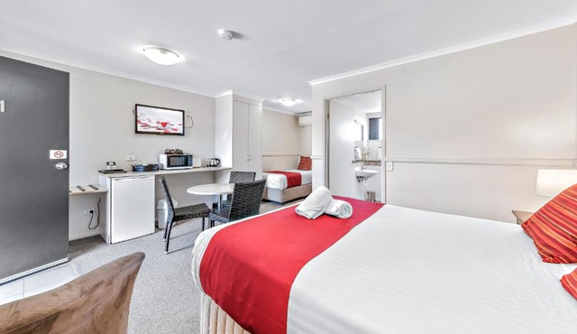 Apple & Grape Motel