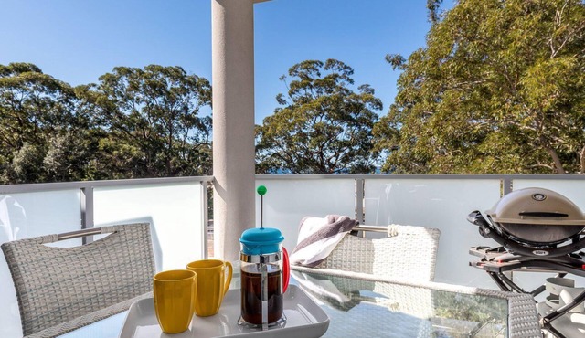 Aqua View: Modern three bedroom apartment overlooking Moona Moona Creek and Jervis Bay