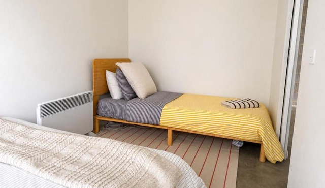 Architectural Coastal Retreat 100m to Beach