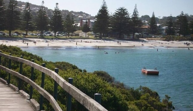 Balneaire Seven - Middleton Beach cafe strip